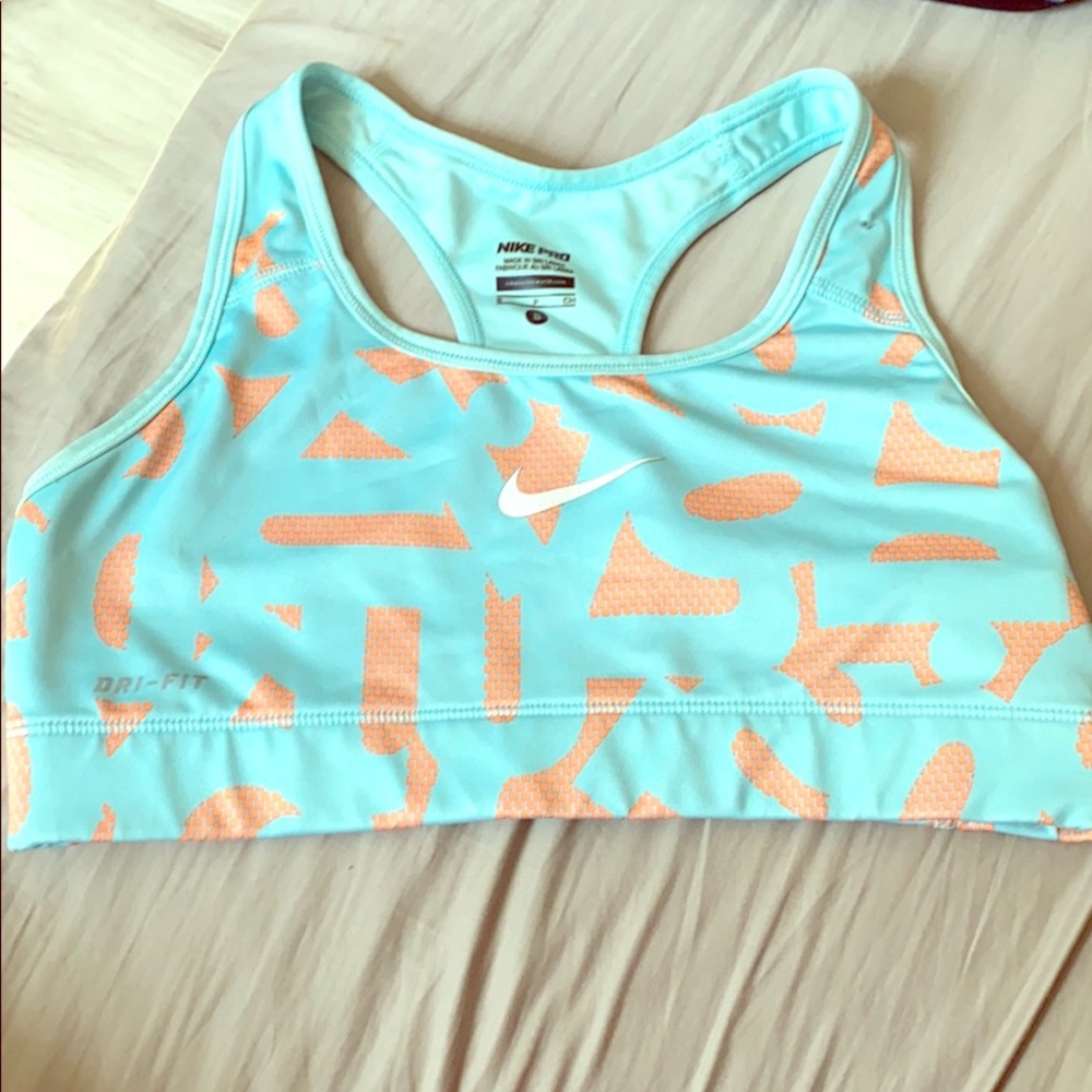 Nike Pro Sports Bra